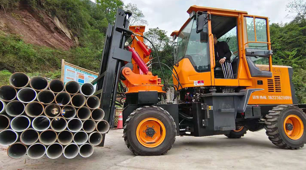 宏工机械——护栏打桩叉装试机现场