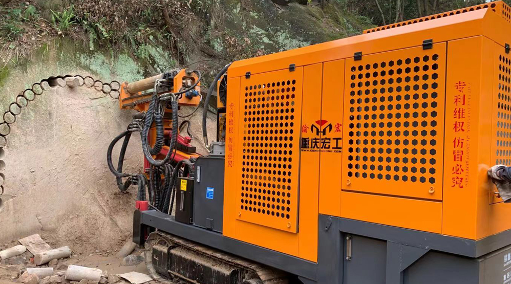 宏工机械隧道取芯钻机试机现场