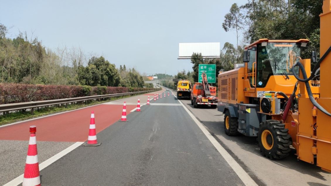 “宏工机械现场施工图“”