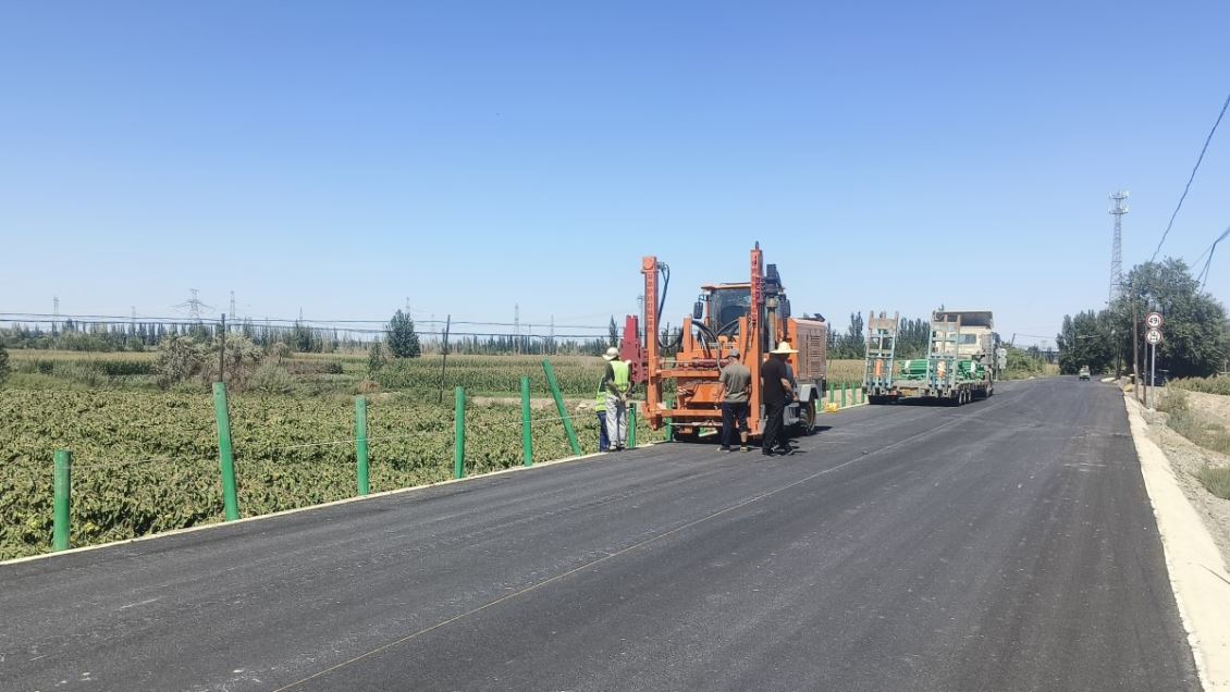 重庆宏工乡村路护栏安装